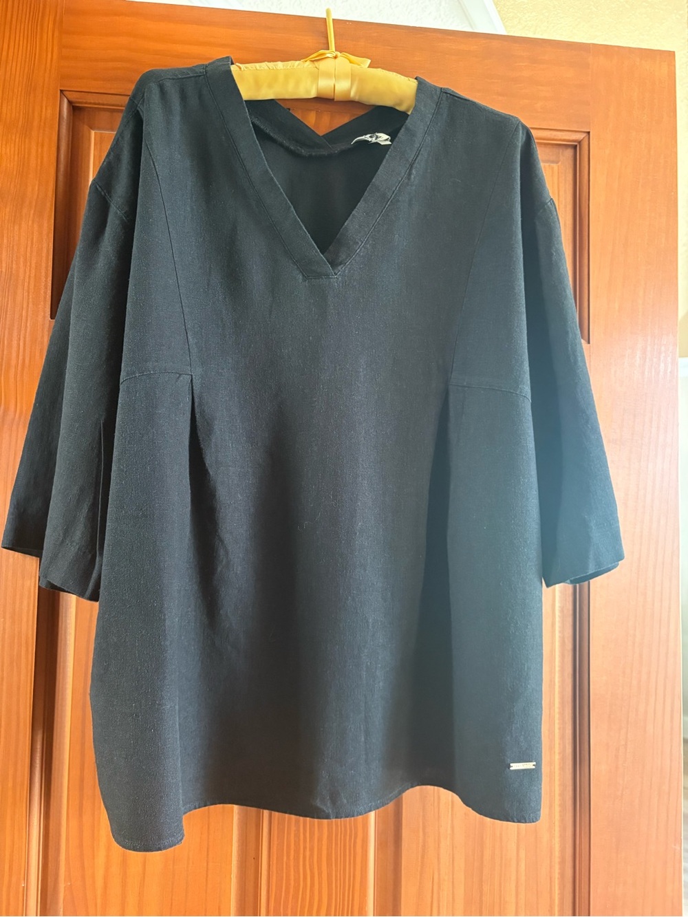 Anne Klein BlackLinen Blend V-Neck 3/4 Sleeve Women's Top
